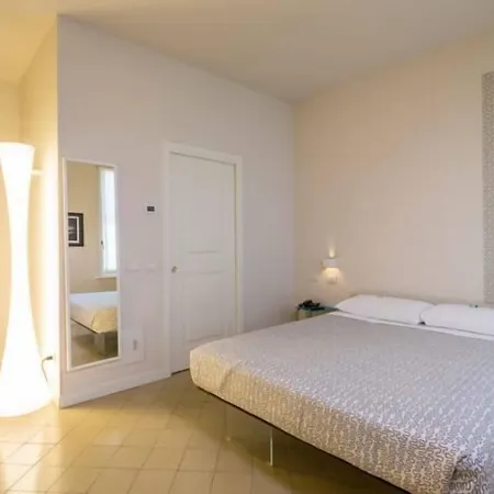 Hotel Forlanini 52 Parme