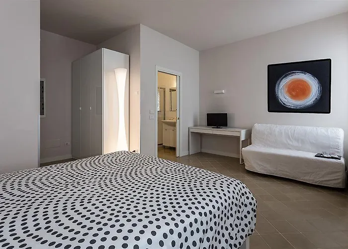 Otel Forlanini 52 Parma
